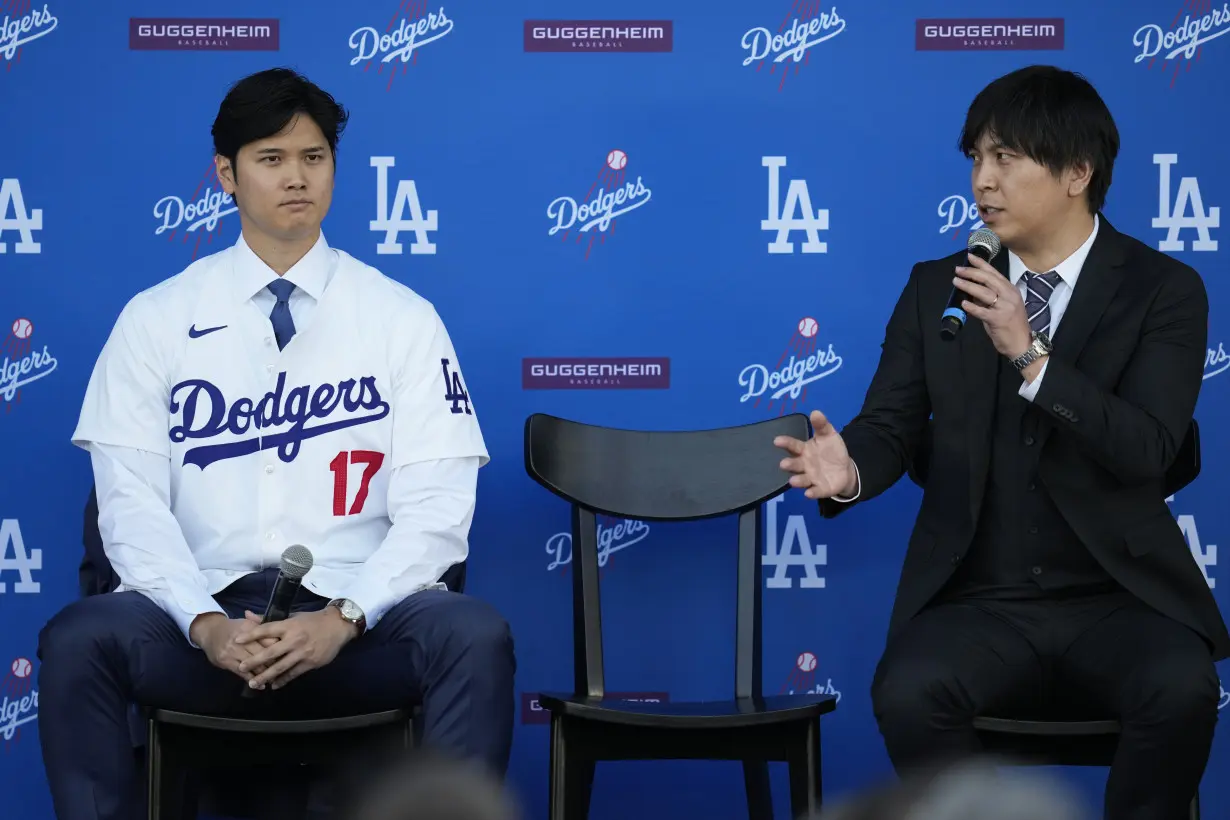 Dodgers Ohtani Interpreter Baseball