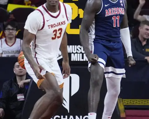 USC downs No. 5 Arizona 78-65 behind 19 points each from DJ Rodman and Kobe Johnson