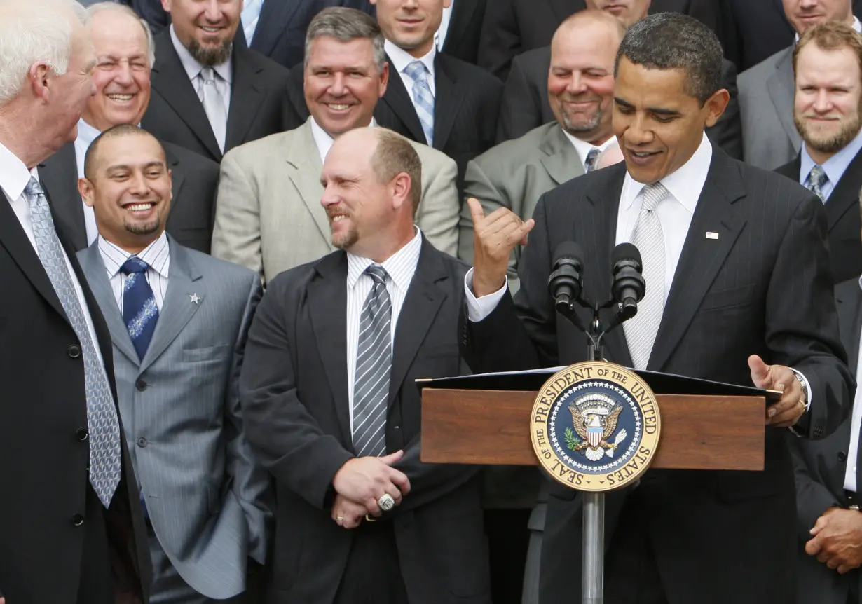 It's not just 'hang loose.' Lawmakers look to make the friendly 'shaka' Hawaii's official gesture