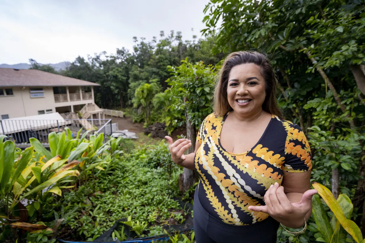 It's not just 'hang loose.' Lawmakers look to make the friendly 'shaka' Hawaii's official gesture