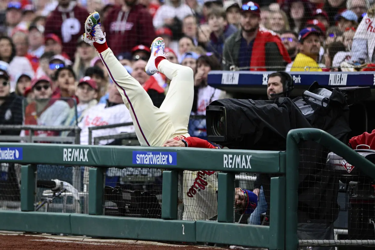 APTOPIX Braves Phillies Baseball