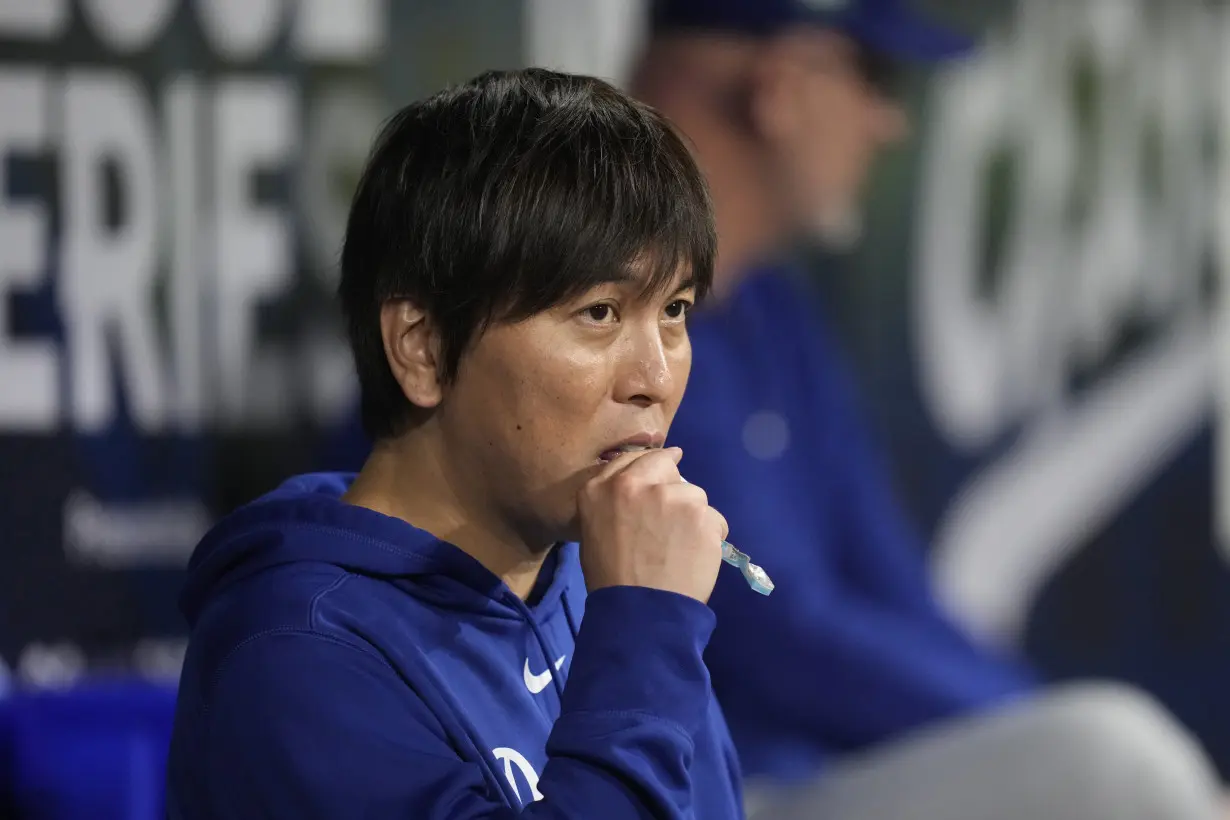 Dodgers Ohtani Interpreter Baseball