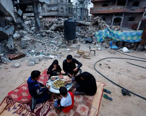 Special Report-Destruction, lawlessness and red tape hobble aid as Gazans go hungry