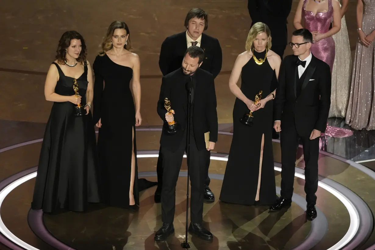 Oscars international broadcast cuts '20 Days in Mariupol' win, sparking criticism in Ukraine