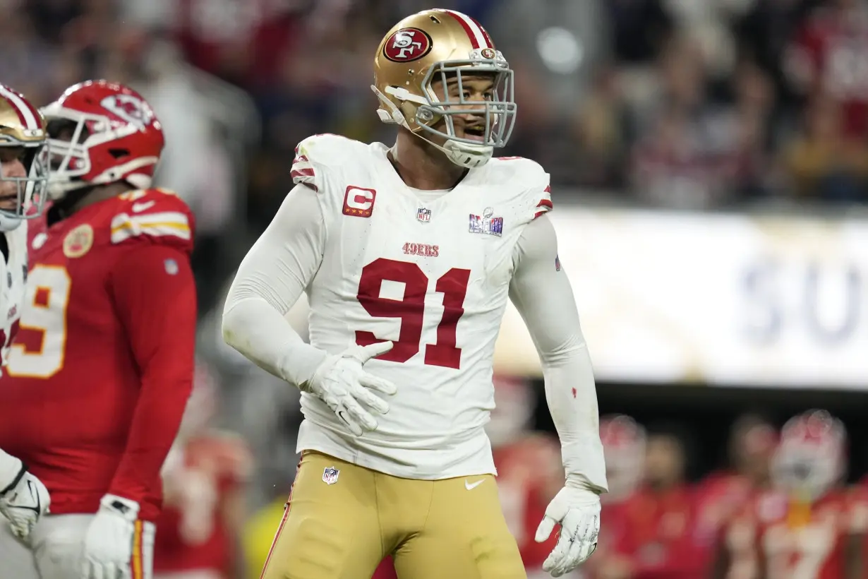 49ers Armstead Football