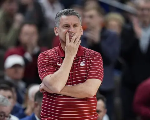 Stanford hires Washington State's Kyle Smith to take over men's basketball program