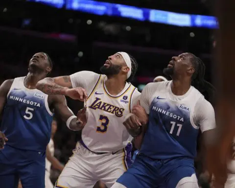 Anthony Davis bullies Timberwolves with 27 points, 25 rebounds in Lakers' 120-109 victory