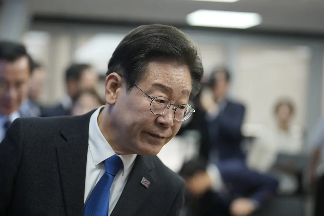 South Korea's prime minister and top presidential officials offer to resign after election defeat