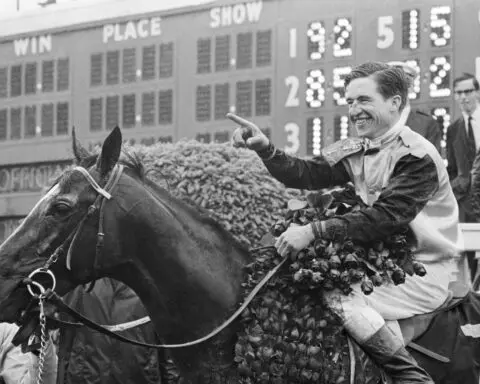 Bobby Ussery, Hall of Fame jockey whose horse was DQ'd in 1968 Kentucky Derby, dies at 88