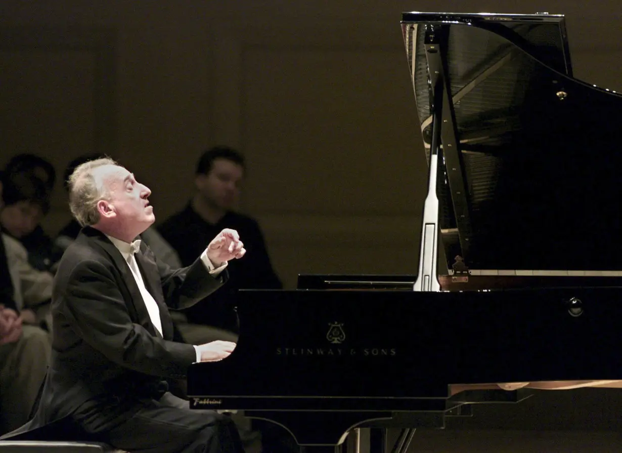 LA Post: Italian pianist Maurizio Pollini, who played frequently at La Scala, dies at age 82