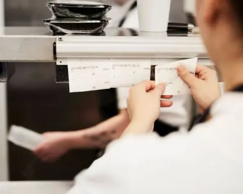Could tragedy have been avoided? Doctor dies after allergic reaction to food