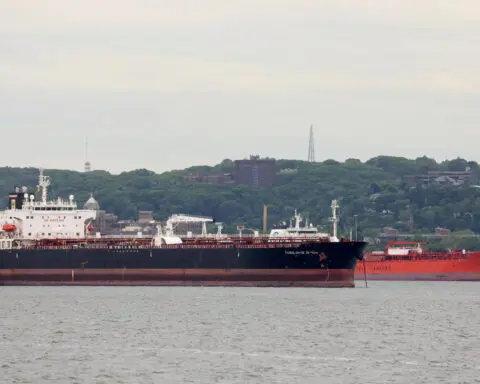 Big Oil's climate planning not good enough, investors say