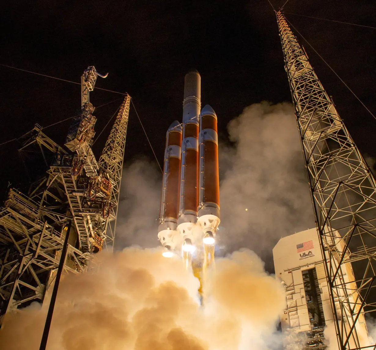 FILE PHOTO: The United Launch Alliance Delta IV Heavy rocket launches NASA's Parker Solar Probe to the Sun