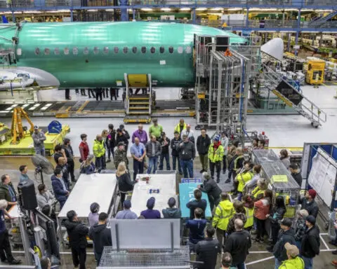 Alaska Airlines has begun flying Boeing Max 9 jetliners again for the first time Friday