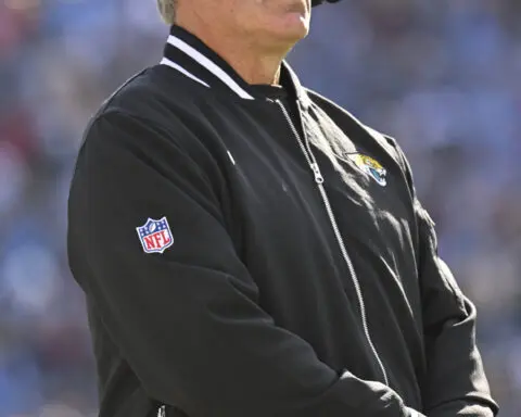 Jaguars fire defensive coordinator Mike Caldwell, seven assistants after late-season collapse