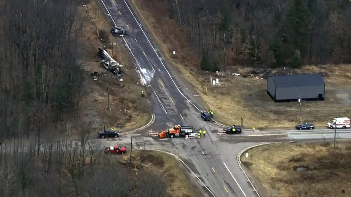 9 killed in western Wisconsin traffic crash involving a semitruck and a van, report says