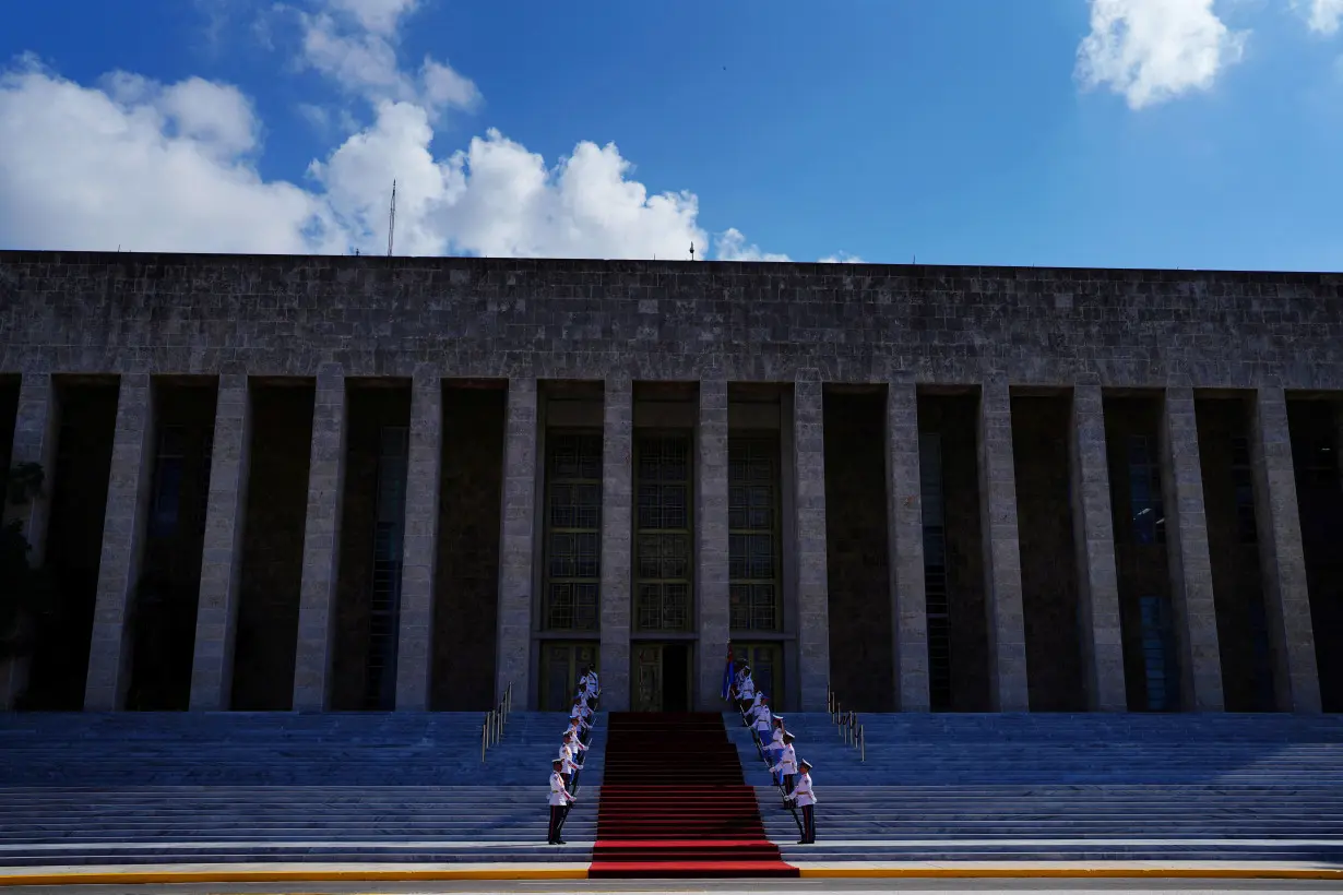 FILE PHOTO: Members of G77+China group arrive in Havana for summit