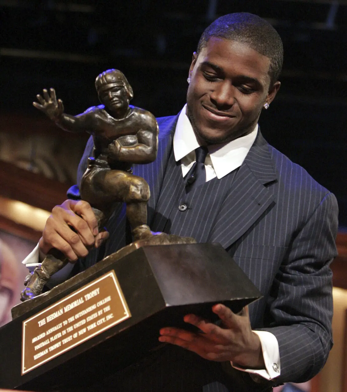 LA Post: Reggie Bush reinstated as 2005 Heisman Trophy winner. Changes in NCAA rules led to the decision