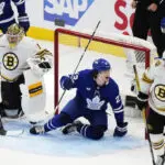 Bruins beat Maple Leafs 4-2 in Game 3 to take series lead
