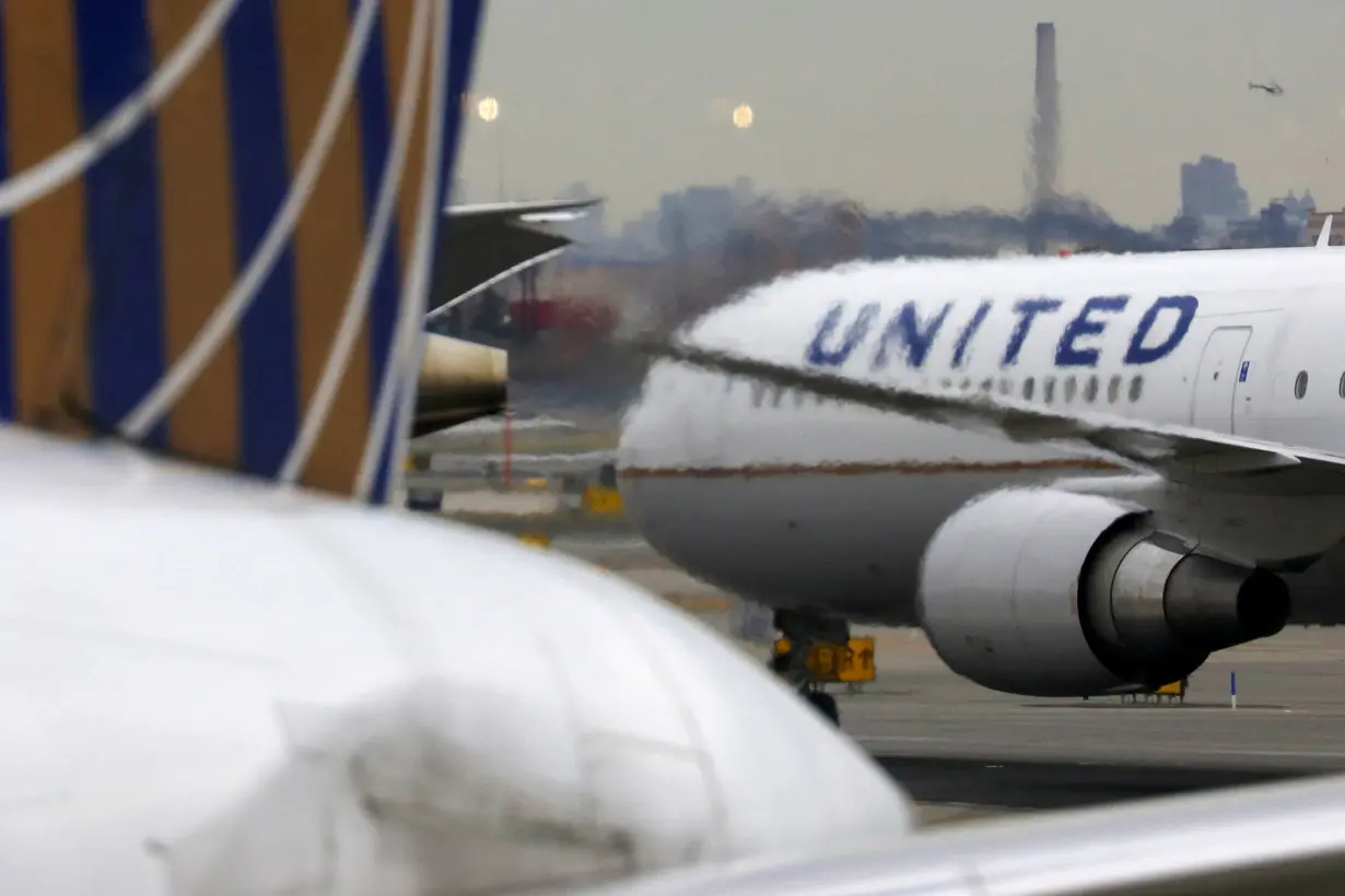 FILE PHOTO: A United Airlines passenger jet is pictured in New Jersey