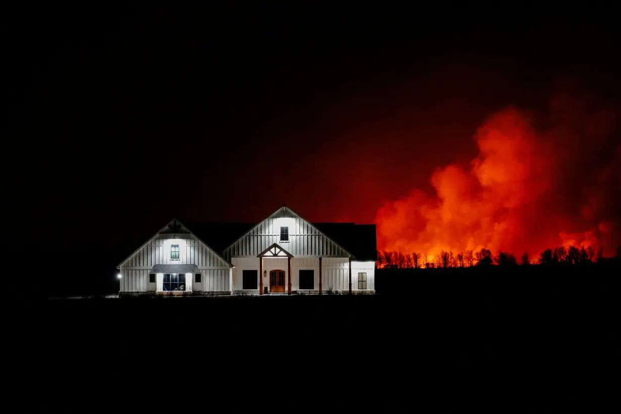 Wildfires burn and prompt evacuations in Oklahoma