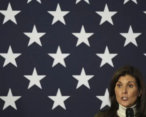 Trump, Haley, DeSantis campaign in frigid Iowa in the final days before the Republican caucuses