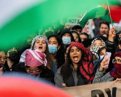 Florida sued over ban on pro-Palestinian student groups