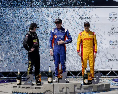 Scott Dixon stretches fuel to inch closer to A.J. Foyt on IndyCar's all-time win list