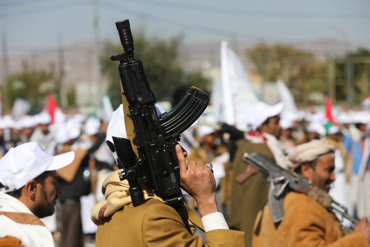 Parade for new recruits whom Houthis say to send to Gaza