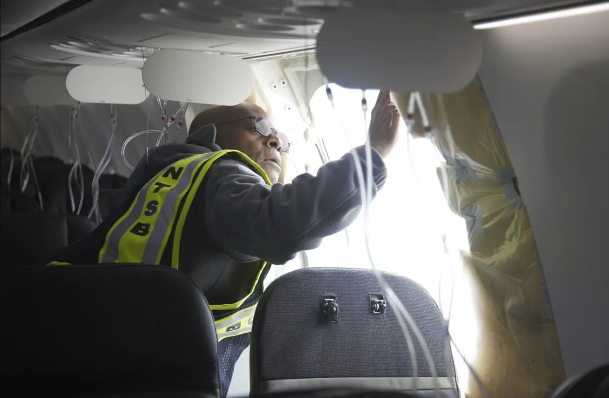 Oregon Boeing Plane Emergency Landing