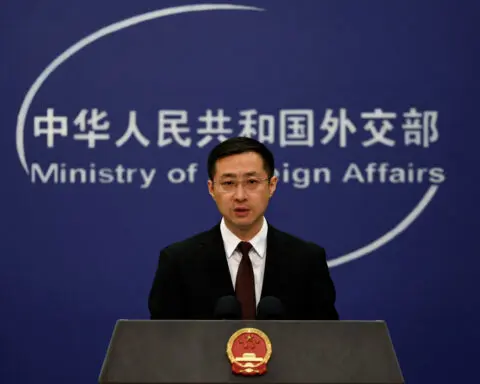 China says Hamas and Fatah voice will for Palestinian reconciliation