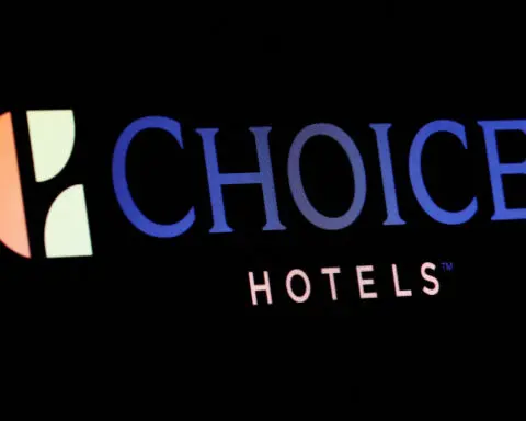 Exclusive-Choice Hotels prepares to challenge Wyndham's board -sources