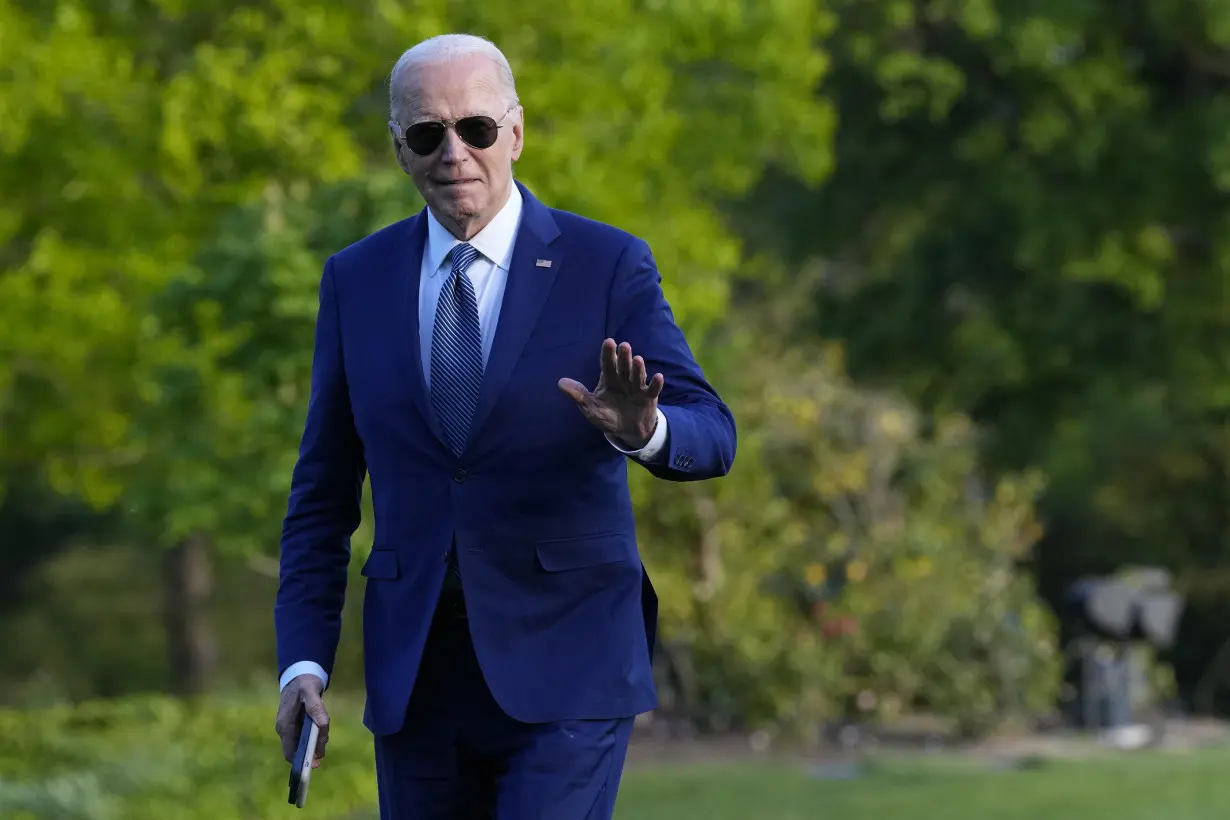 LA Post: Biden tries to navigate the Israel-Hamas war protests roiling college campuses