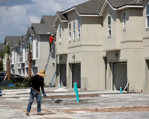 U.S. homebuilder confidence holds steady in April