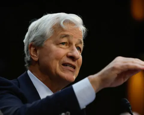 JPMorgan's Dimon urges US Fed to wait past June before cutting rates