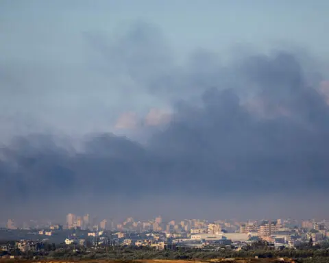 Israeli troops deepen search at main Gaza hospital for evidence of Hamas