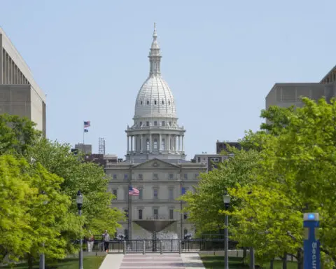 Michigan Democrats win special elections to regain full control of state government