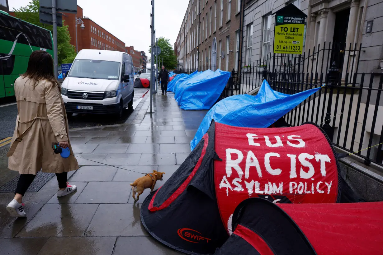 Ireland aims to enact legislation on returning asylum seekers to UK by end of May