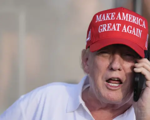 Prosecutors urge Supreme Court to reject Trump's immunity claims in election subversion case
