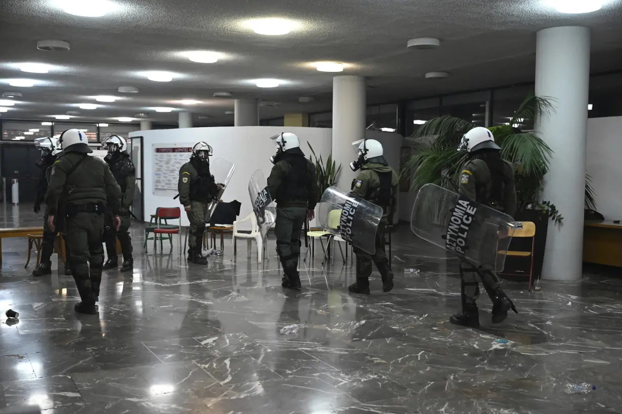 Student protests in Athens turn violent and disrupt exams as debate rages over private universities