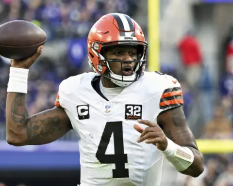 Browns QB Deshaun Watson throwing full speed after shoulder surgery, timetable for return unknown