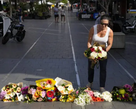 Police in Australia identify the Sydney stabbing attacker who killed 6 people