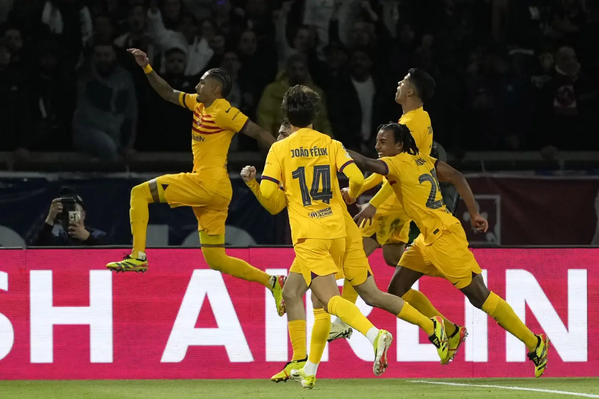 Raphinha scores twice as Barcelona beats PSG 3-2 in 1st leg of Champions League quarterfinals