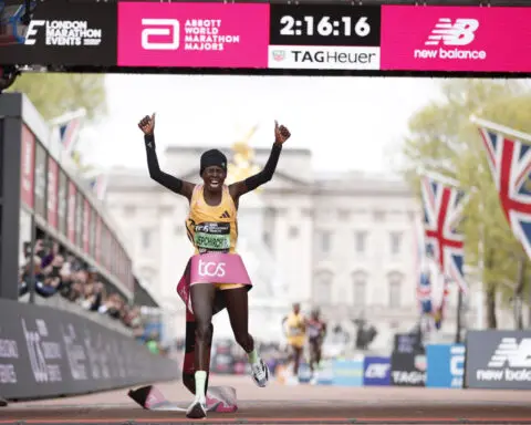 Mutiso Munyao gives Kenya another London Marathon win after tribute to Kiptum