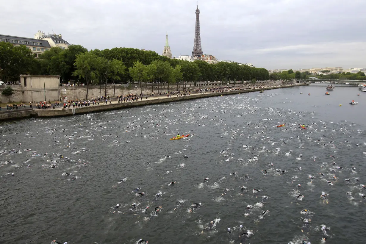 Paris mayor is confident that water quality will allow Olympic swimming in the River Seine