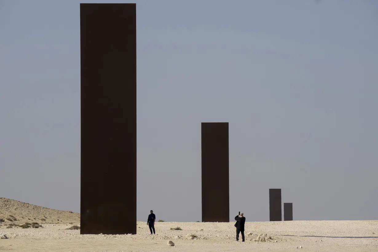LA Post: Famed American sculptor Richard Serra, the 'poet of iron,' has died at 85