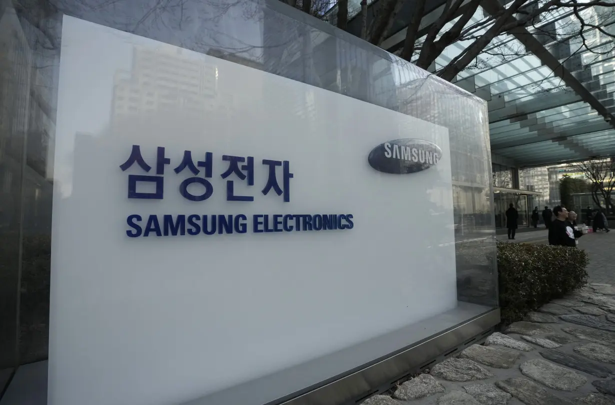 LA Post: Samsung reports decline in profit but anticipates business improvement driven by chips