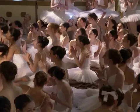 How many ballerinas can dance on tiptoes in one place? A world record 353 at New York's Plaza Hotel