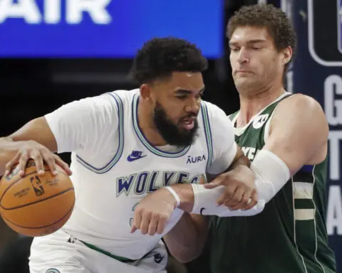 Bucks overtake West-leading Timberwolves 112-107 behind 33 points from Antetokounmpo