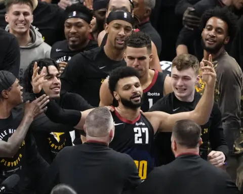 Jamal Murray sinks shot at buzzer to cap 20-point comeback and lead Nuggets past Lakers 101-99